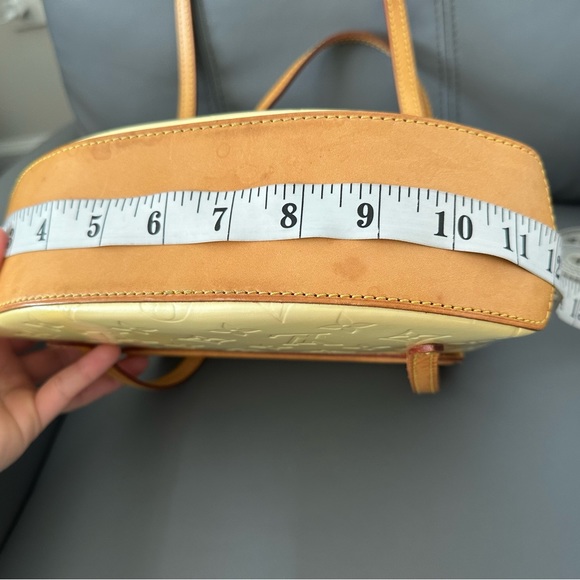 Authentic Vernis LV Bag - Picture 9 of 17